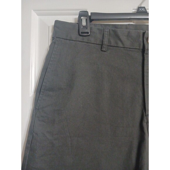 NWT Men's Old Navy Slim Built-in Flex Chino Shorts Size 40 Charcoal - Picture 5 of 9